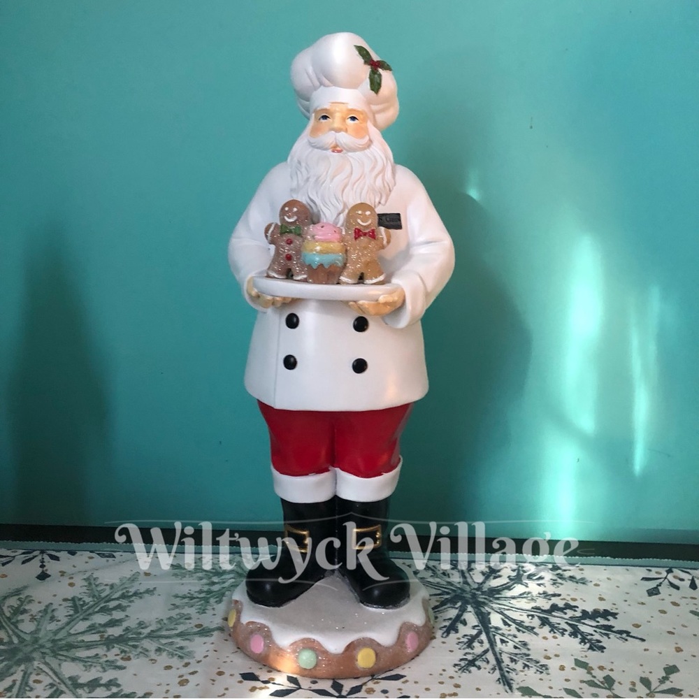 19” Pastry Chef Santa Claus Baker Figure
